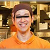 【スカッとする話】牛丼に髪の毛が入ってたと怒鳴るガラの悪い客に、優男風の店長がペコペコ頭を下げていた。代金を返した後も喚き続ける客に店内ウンザリしてきた頃、店長が極上スマイルで言った・・・