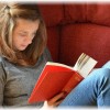【ほっこり】嫁が本読みつつ犬撫でてる時に抱きついて「愛してる」と言ったら・・・、いきなり嫁が立ち上がってベッドルームへ消えていった！