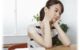 【相談】旦那と死別して子供が一人いるんだけど、一回り年下の男性にプロポーズされた。割り切った関係なんだろう、都合のいい女なんだろうと自分を納得させていたけど、本当はすごく好きだった。だから飛び上がるほど嬉しかった。でも、なんで私なんだろう･･･。