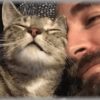 【なごむ話】子猫を飼い始めた1人暮らしの父が「ちっとも懐かないし威嚇してばかりなんだ・・・」としょんぼりしていた。はて？と思い猫に近づいてみたら・・・
